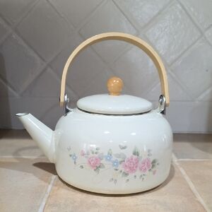Pfaltzgraff White Rose Teapot with Pink and Blue Accents